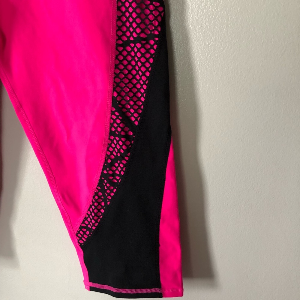 Fabletics Navassa Crop Leggings Magenta Mesh M - Picture 6 of 7